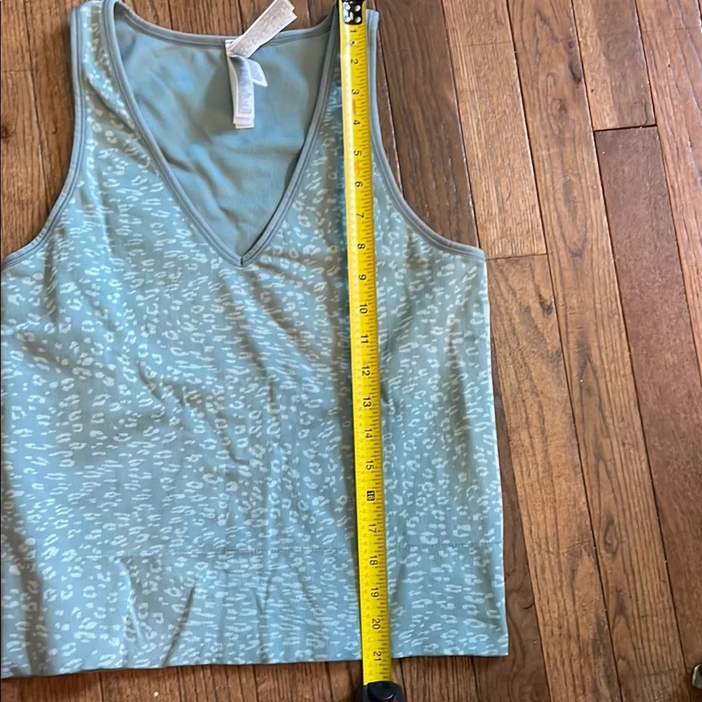 Athleta Gray Teal and Mint Green Leopard Fitted Sleeveless Tank Top